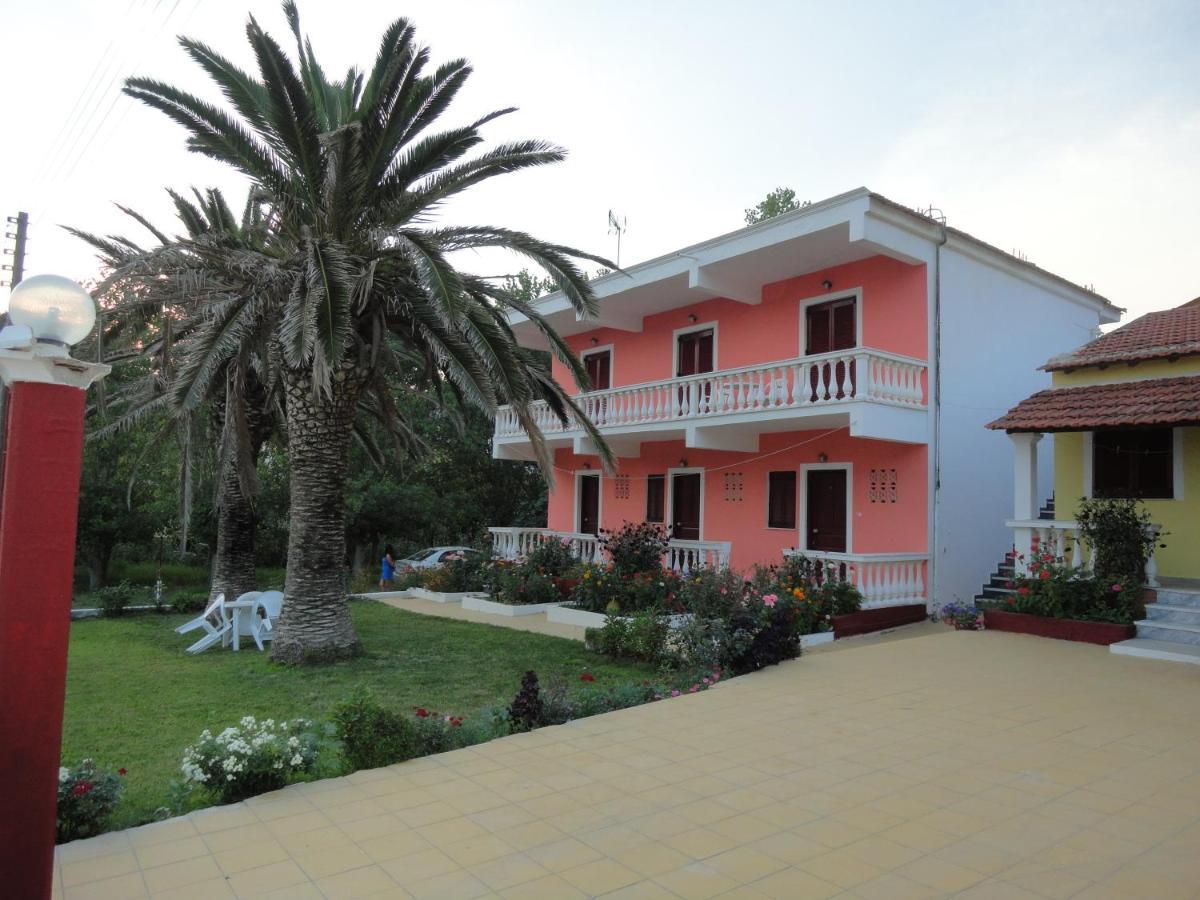 Virginia Apartments Vitaládes Extérieur photo