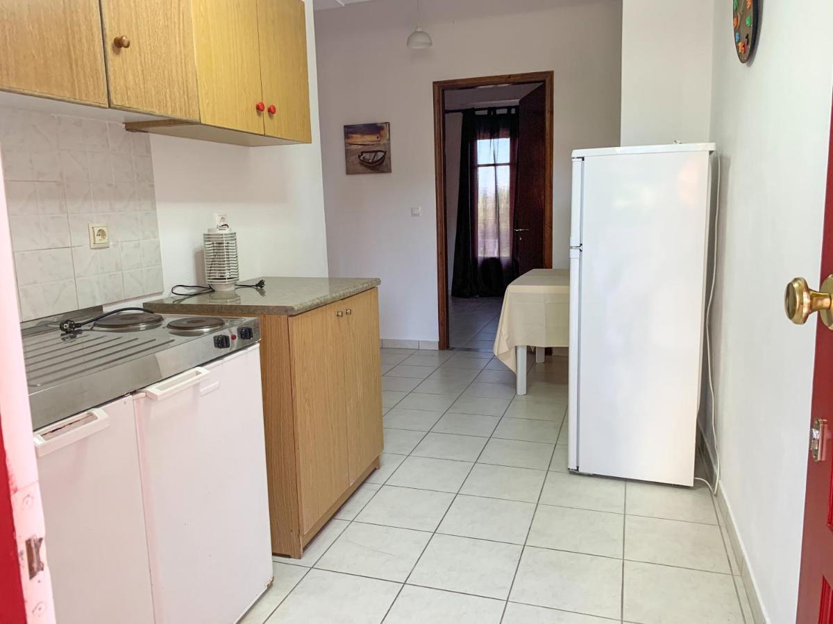 Virginia Apartments Vitaládes Extérieur photo