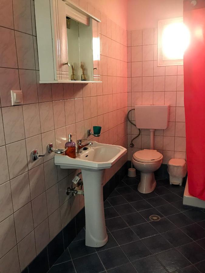 Virginia Apartments Vitaládes Extérieur photo